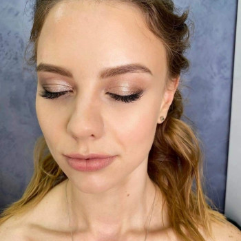 Оформление бровей профессиональный макияж, фото - Салон красоты Ile De Beaute