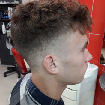 Химическая завивка от 500 грн и биозавивка волос
                    Парикмахер-колорист Юлия Харьков