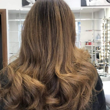 Зачіска для особливих подій
                    Салон красоты Ile De Beaute Киев