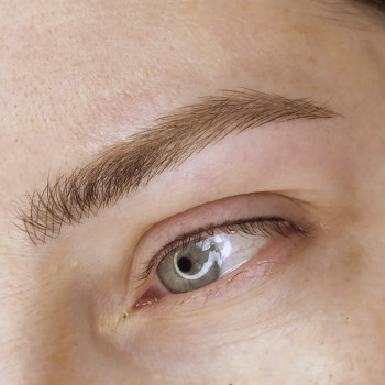 Микроблейдинг бровей
                    Бровист Марина Одесса