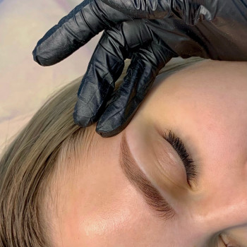 Пудрове напилення брів