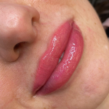 Перманентный макияж губ
