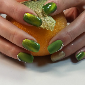 Манікюр котяче око зелений, фото - Майстер манікюру Вікторія Гришина