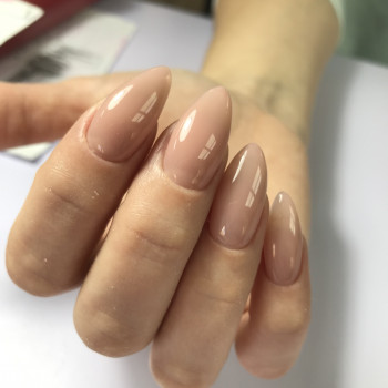 Выполнена коррекция ногтей