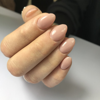 Выполненно наращивание ногтей за 1,5 часа.Листайте будет фот