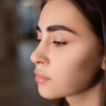 Ламинирование бровей