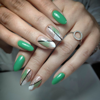 Манікюр весна зелений зі смужками, фото - Майстер манікюру Вікторія