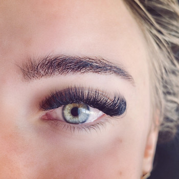 Наращивание ресниц
                    Косметолог Мария Київ