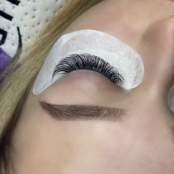 Наращивание ресниц
                    Косметолог Мария Київ