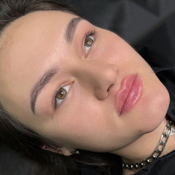 Увеличение губ
                    Косметолог Мария Киев