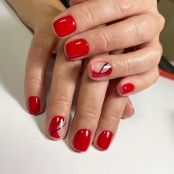 Червоний манікюр на короткі нігті з крапками, фото - Майстер манікюру Інна Мацко