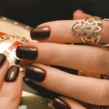 Маникюр
                    Мастер маникюра Виктория Житомир