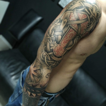 Тату мужские на плече рукав, фото - Тату мастер Дмитрий Tattooin