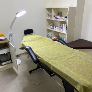 Аренда рабочего места для визажиста
                    Косметологічний центр M-Cosmetics Черкаси