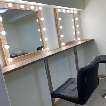 Аренда рабочего места для визажиста
                    Косметологічний центр M-Cosmetics Черкаси