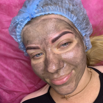 Карбоновый пилинг
                    Мастер перманентного макияжа Виктория Киев