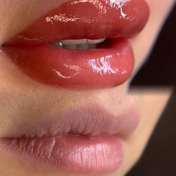 Перманентный макияж
                    Майстер перманентного макіяжу Ангелина Вінниця