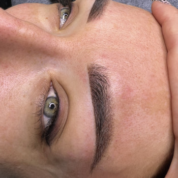 Перманентный макияж бровей и век