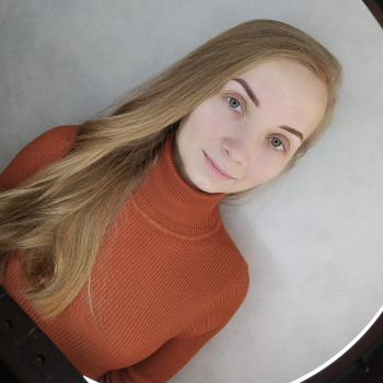 Фото после коррекции бровей