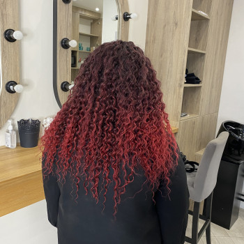 Афрокудрі Київ 3900 грн з матеріалом з наявності
                    Перукар Надежда Київ