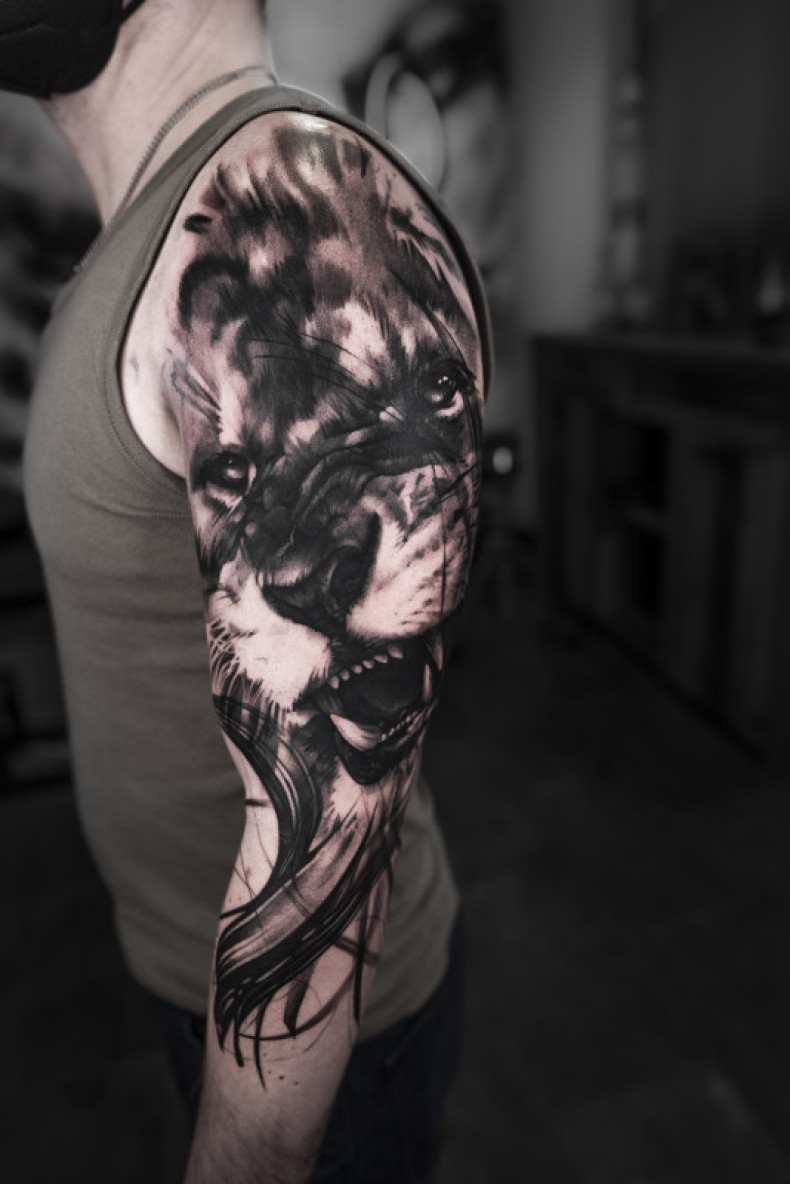 Мастер Настя Сделали за 2 сеанса 200$\сеанс, фото - Тату салон RAZOM Tattoo Studio