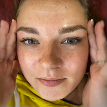 Перманентный макияж бровей, век
                    Мастер перманентного макияжа Валерия Николаев