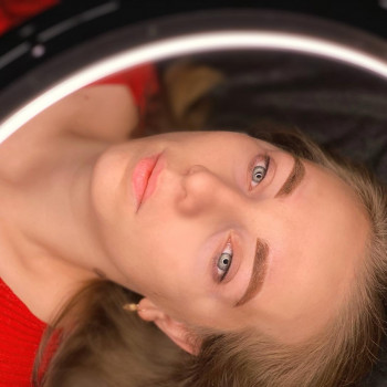 Юлия Омельченко, Вишневе Фото - 7