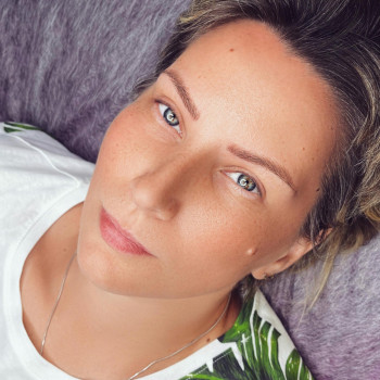 Перманентный макияж брови, веки, губы
                    Майстер перманентного макіяжу Оксана Кам'янське