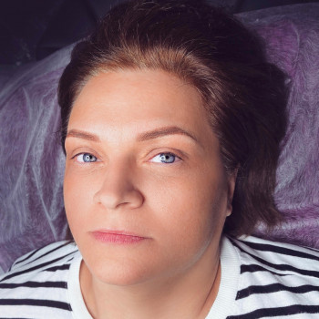 Перманентный макияж брови, веки, губы
                    Майстер перманентного макіяжу Оксана Кам'янське