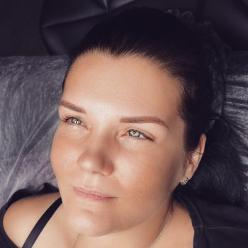 Перманентный макияж брови, веки, губы
                    Майстер перманентного макіяжу Оксана Кам'янське