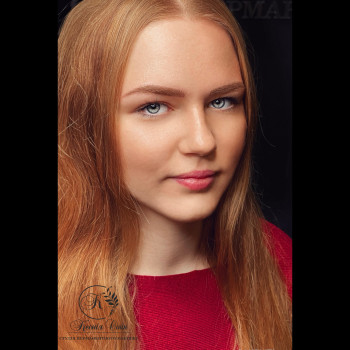 Перманентный макияж брови, веки, губы
                    Майстер перманентного макіяжу Оксана Кам'янське