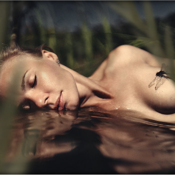 Фотосесія ню на природі у воді, фото - Фотограф Вадим Павлосюк