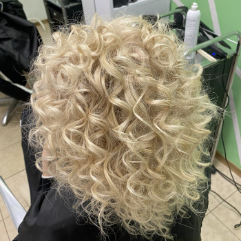 Фото з портфоліо майстра Аксения Осипова (перукар-колорист, Дніпро)