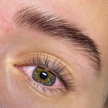 Ламинирование бровей