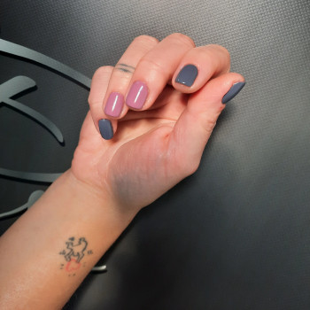 Розовый маникюр серый, фото - Мастер маникюра Татьяна Клименко