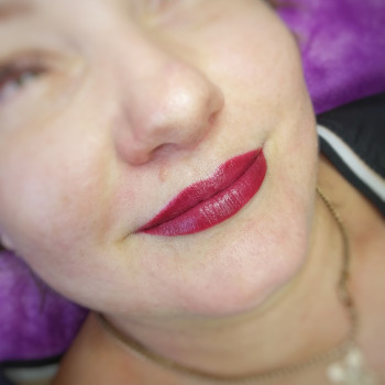 Татуаж губ
                    Мастер перманентного макияжа Ольга Николаев