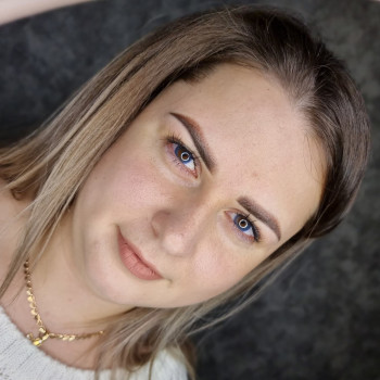 Перекрытие старого татуажа бровей