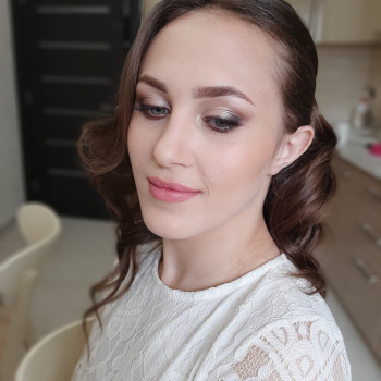 Вечерний макияж и причёска
                    Візажист Жанна Буча