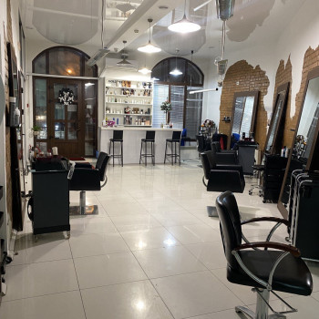 Салон в якому працюю