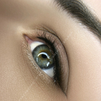 Вуальная стрелочка с растушёвкой сразу после процедуры.