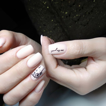 Маникюр, снятие, покрытие гель-лак
                    Мастер маникюра Наталия Одесса