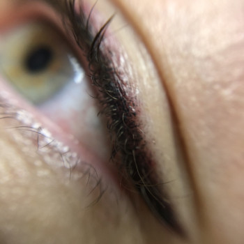 Межресничная стрелка
                    Мастер перманентного макияжа Карина Харьков