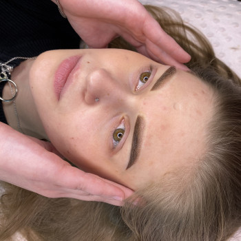 Пудровое напыление бровей
                    Мастер перманентного макияжа Дарина Днепр