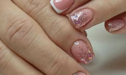 Манікюр з гель-лаком Салон красоты Status & Style Киев