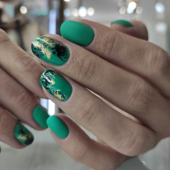 Манікюр з гель-лаком
                    Салон красоты Status & Style Киев