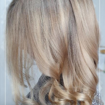 Обновить покраску, выровнять тон, исправить покраску ранее
                    Перукар Надежда Київ