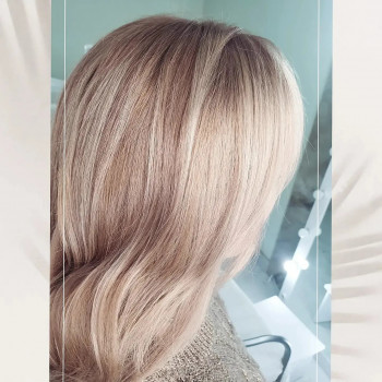 Мелирование
                    Перукар Надежда Київ