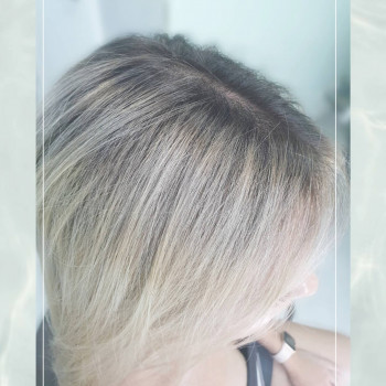 Мелирование
                    Перукар Надежда Київ