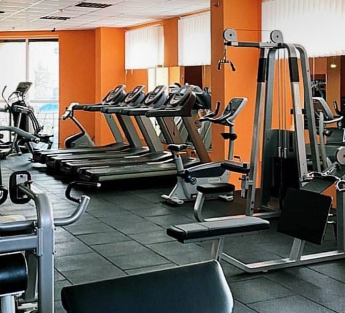 Фитнес клуб импульс. DNZ Fitness тренажеры. Фитнес клуб Импульс Тольятти.