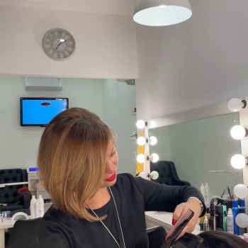 Стрижка женская
                    Парикмахер-стилист Татьяна Киев